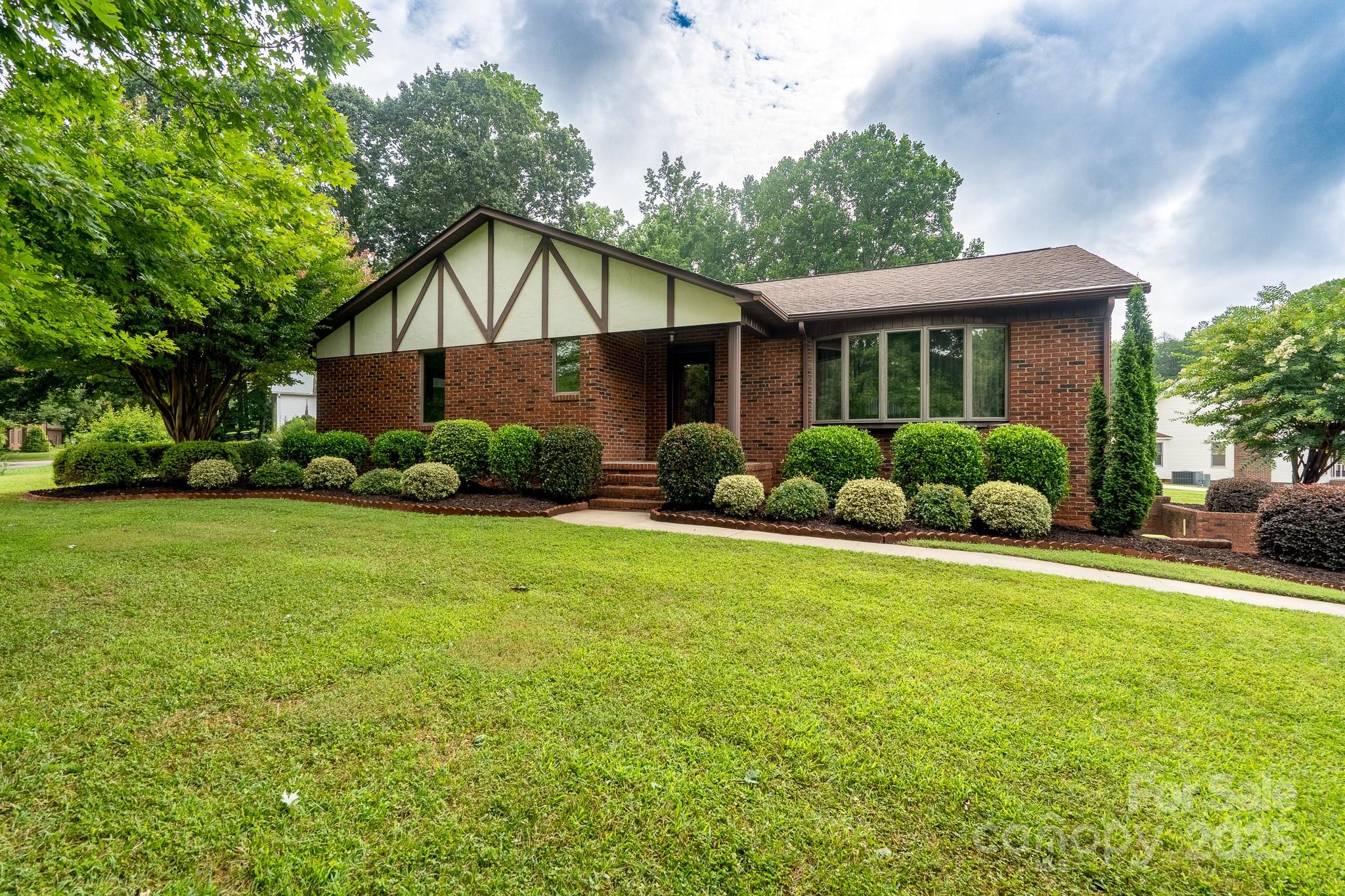 614 Azalea Lane