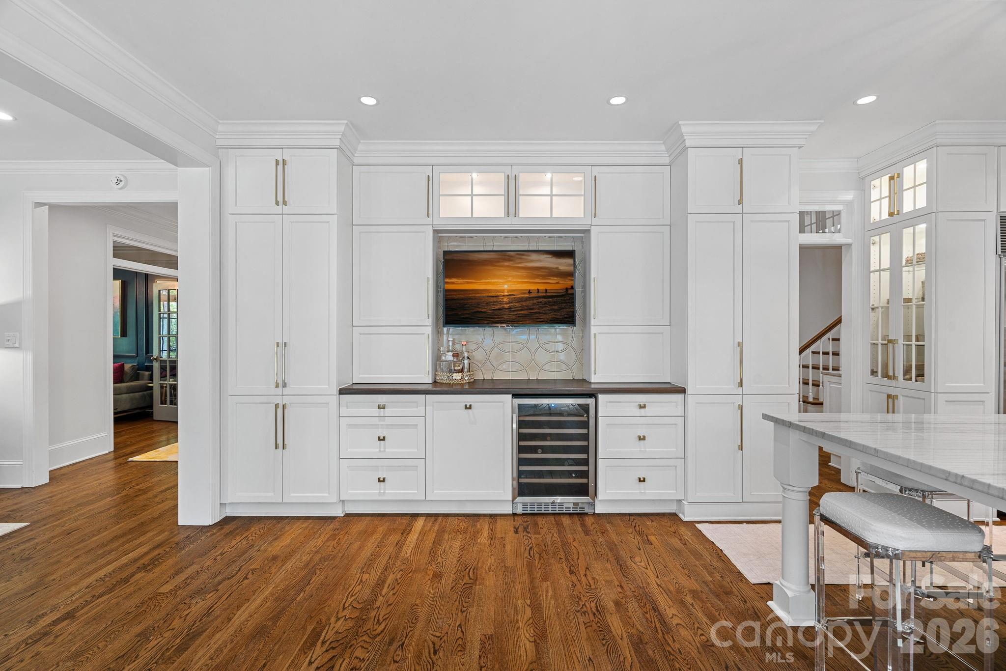 The Peninsula - Residential