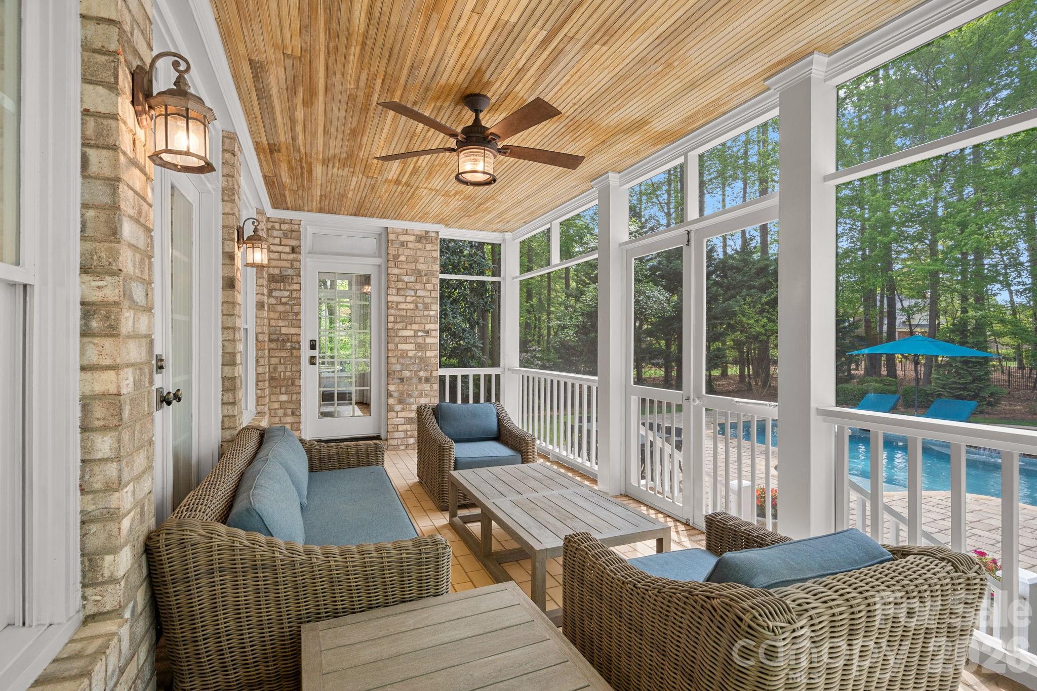 The Peninsula - Residential