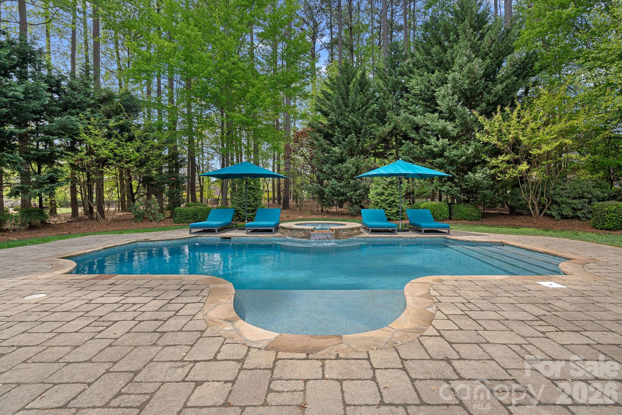 The Peninsula - Residential