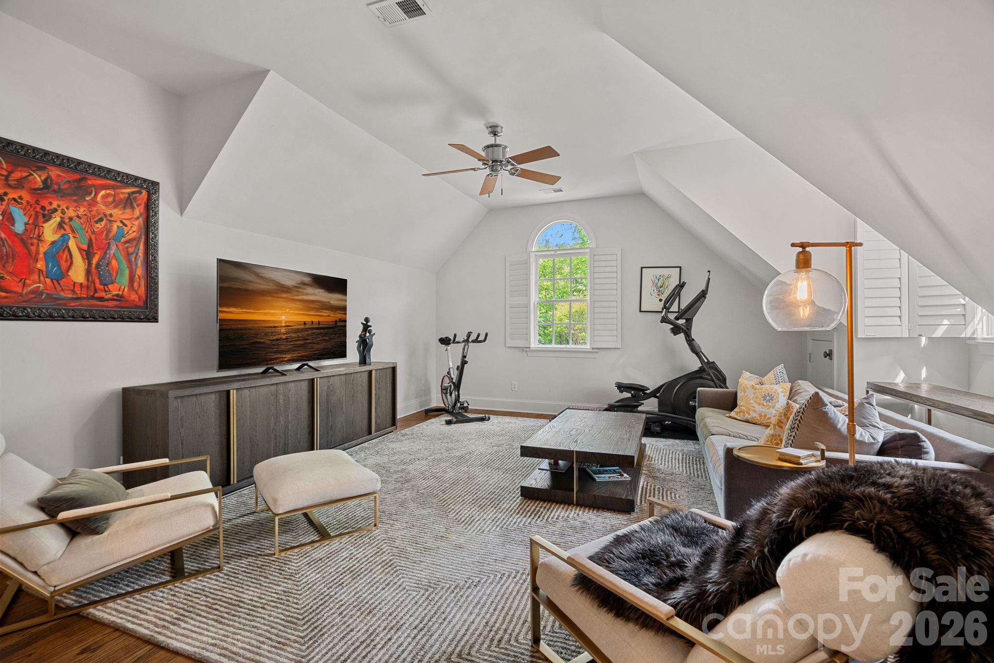 The Peninsula - Residential