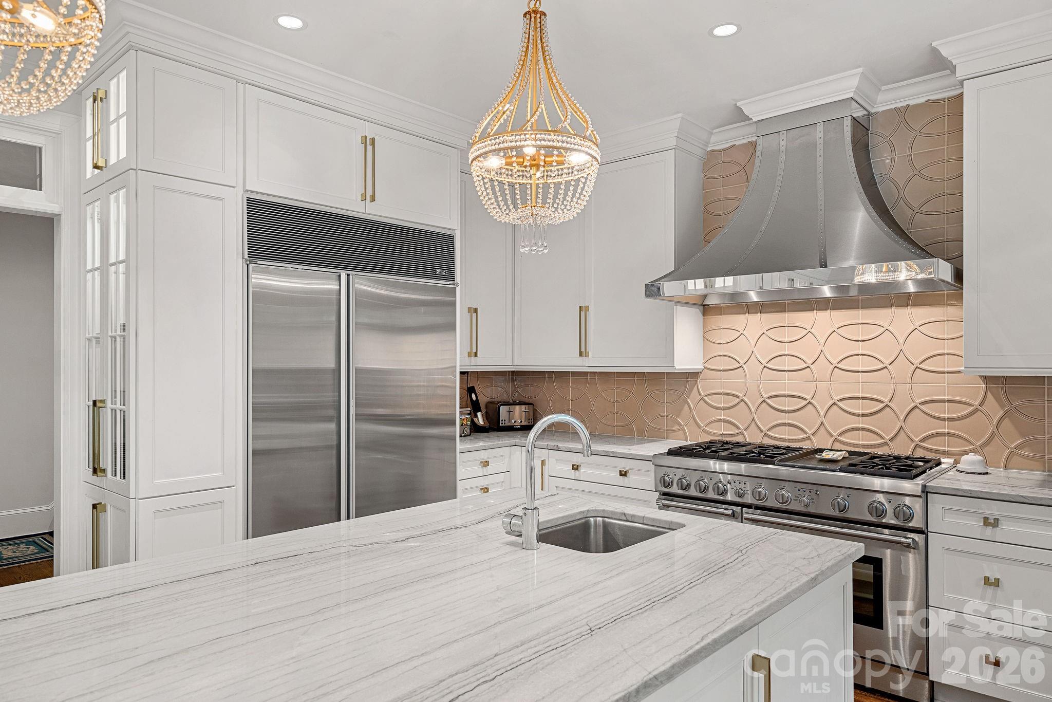 The Peninsula - Residential