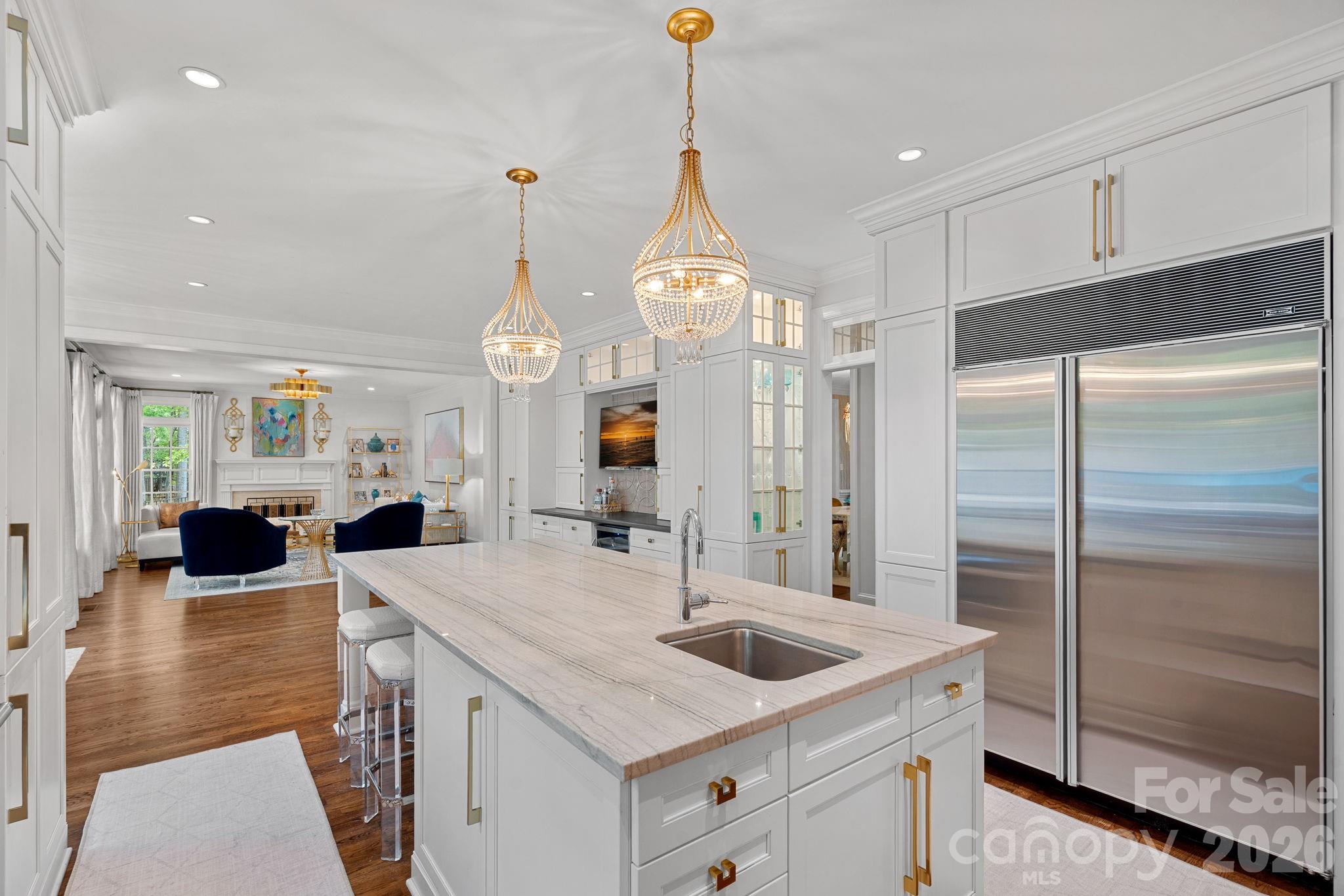 The Peninsula - Residential