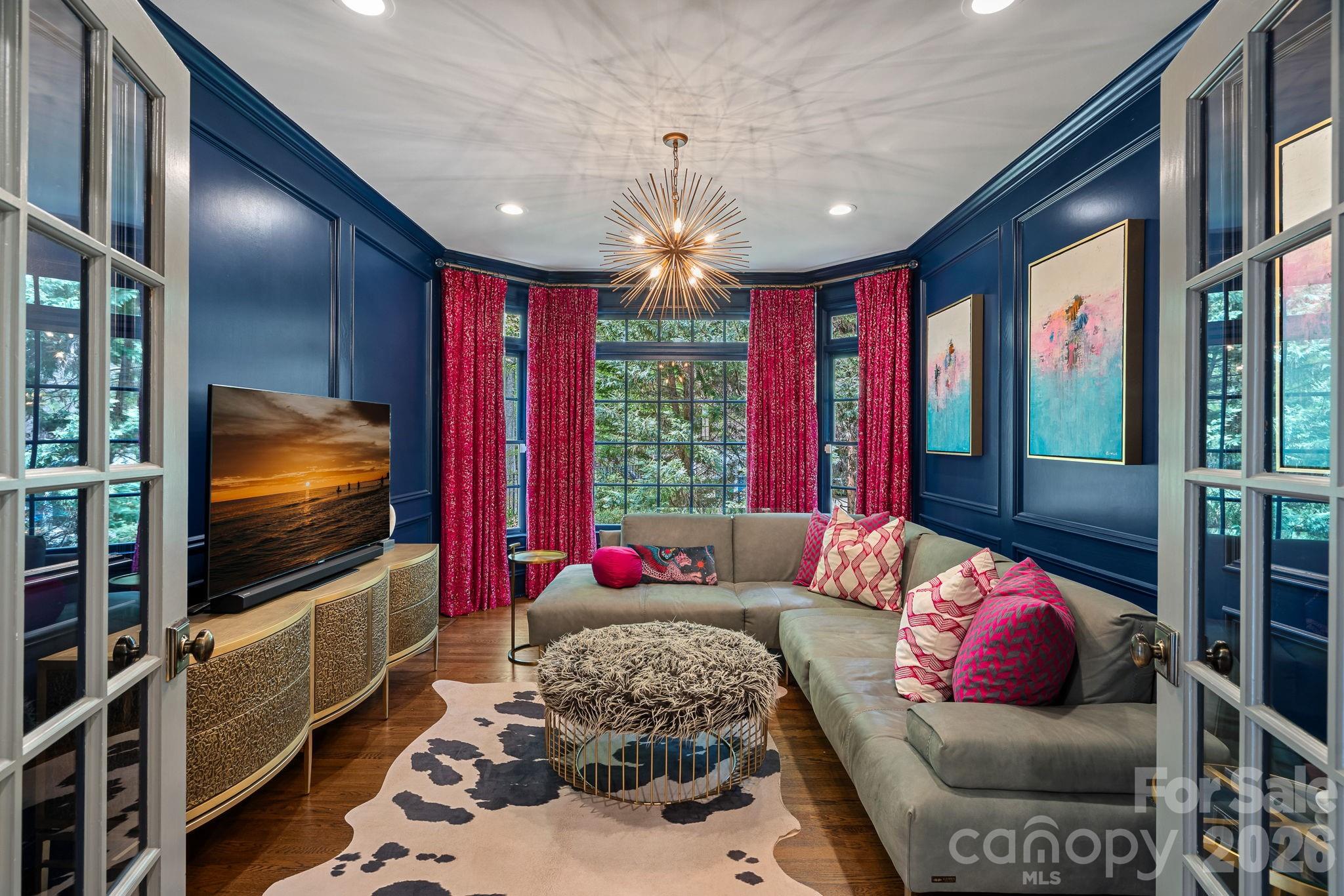 The Peninsula - Residential