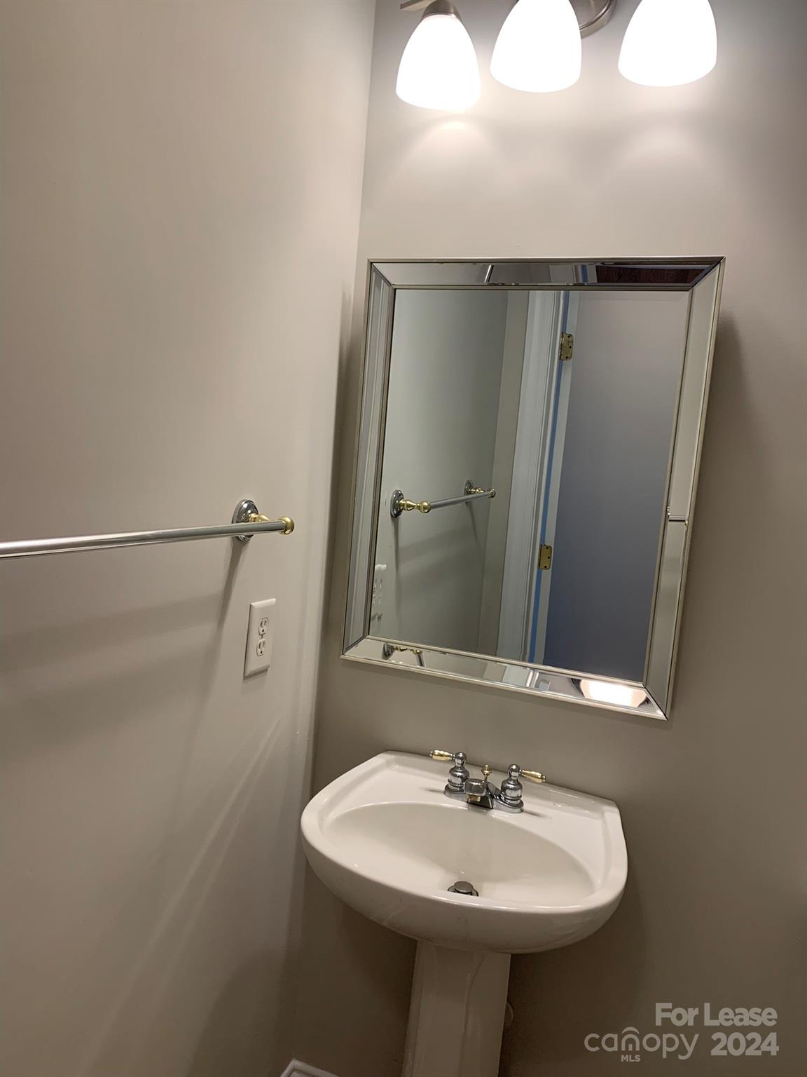 The Oaks On Providence - Residential Lease