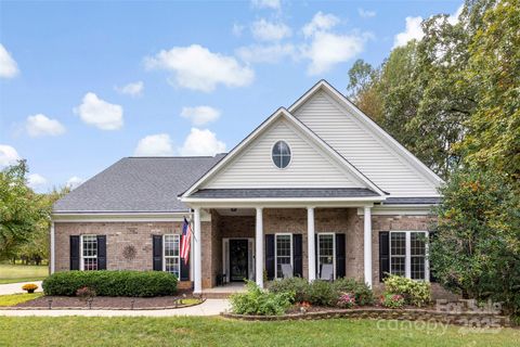 Photo of 1399 Piper Court, Concord, NC 28025 (MLS # 4310972)