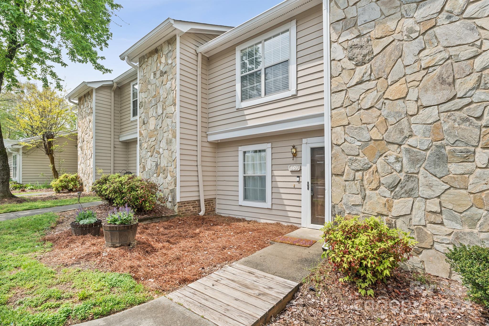 Manor Lake - Residential