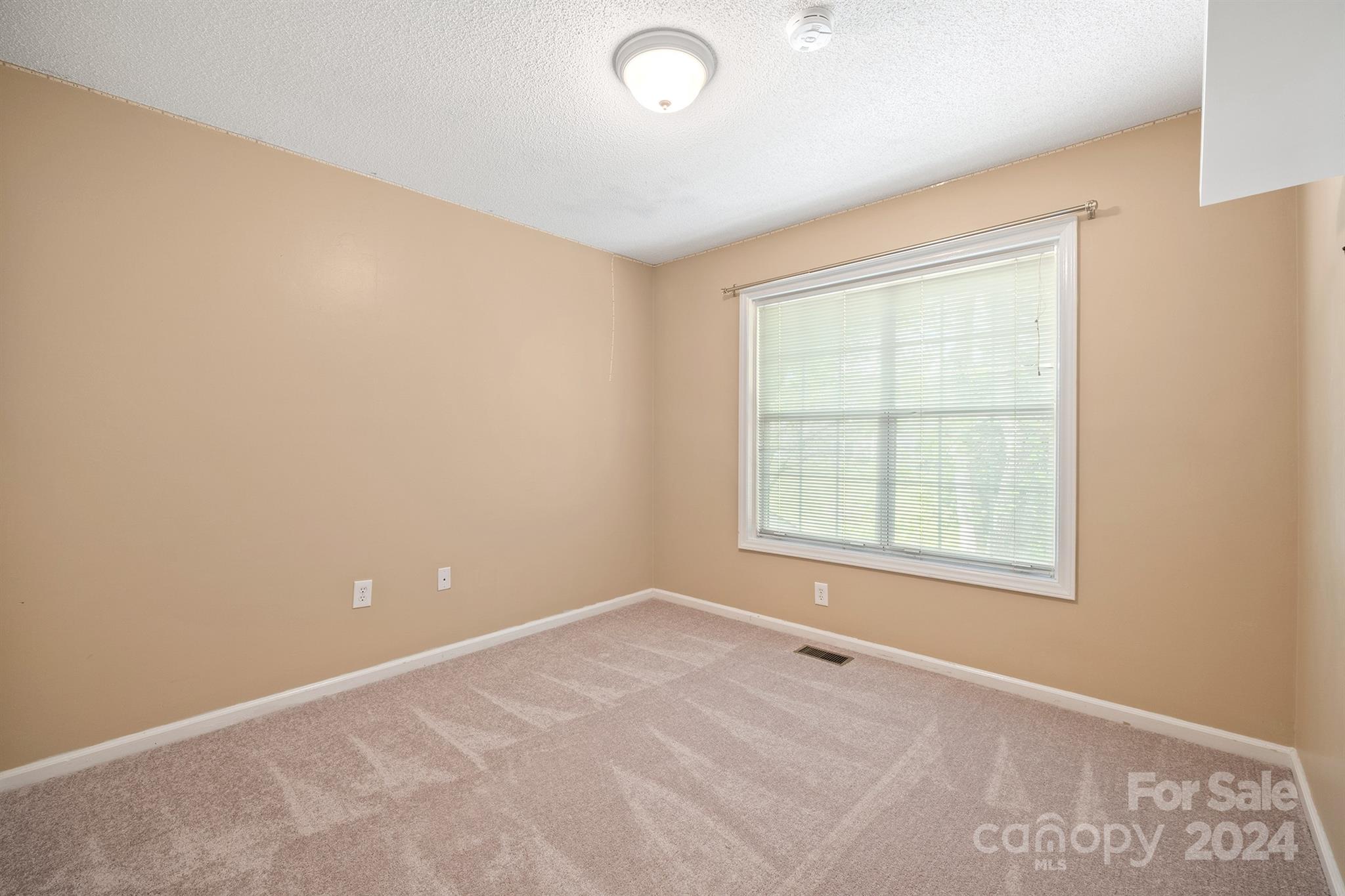 Manor Lake - Residential