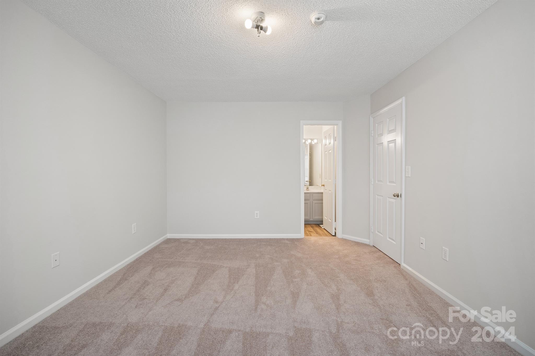 Manor Lake - Residential