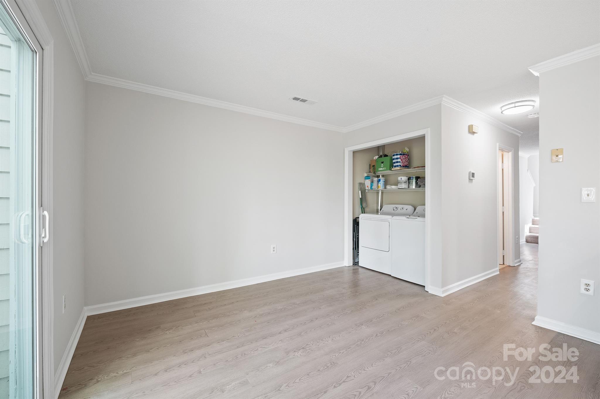 Manor Lake - Residential