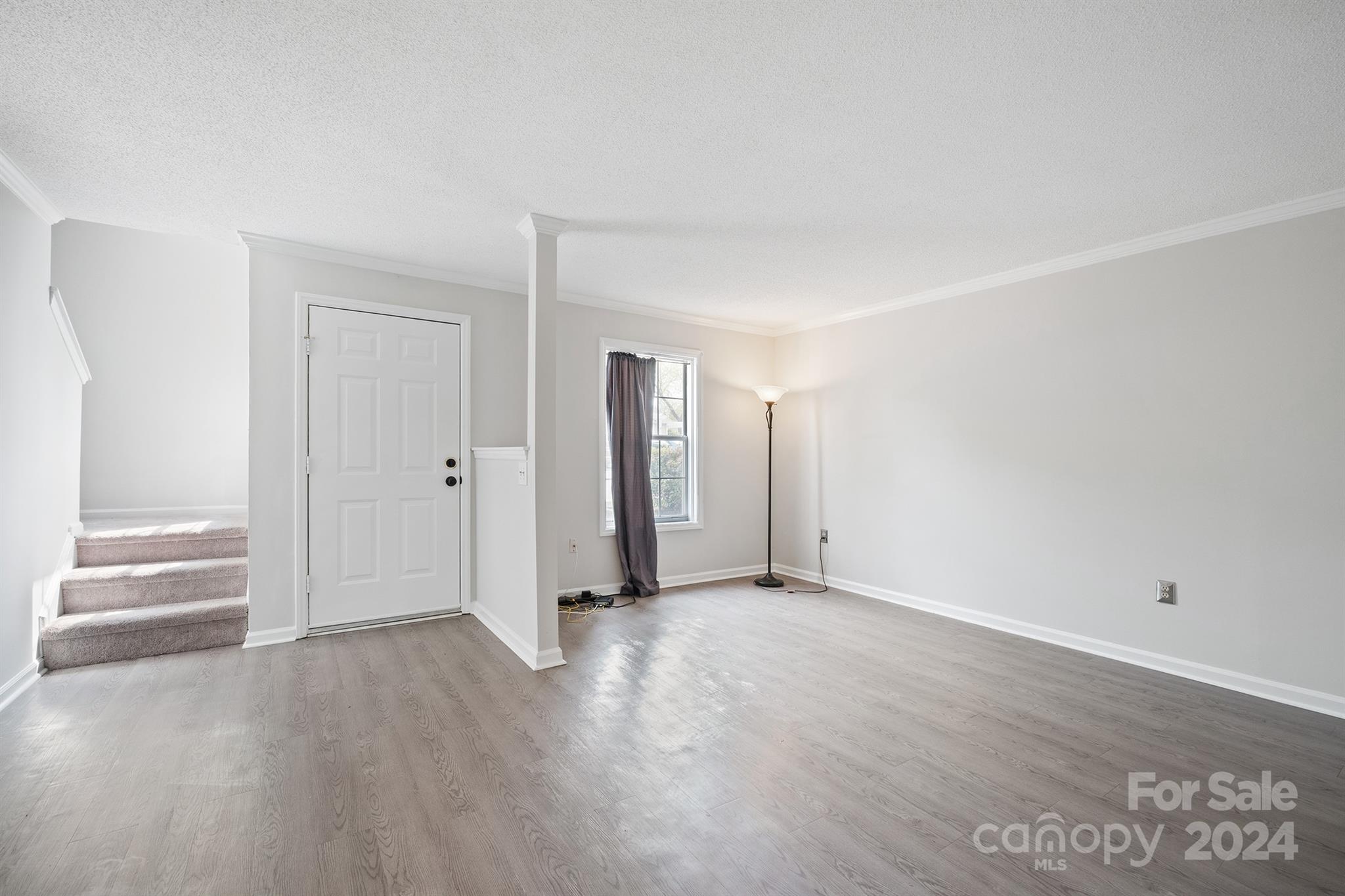 Manor Lake - Residential