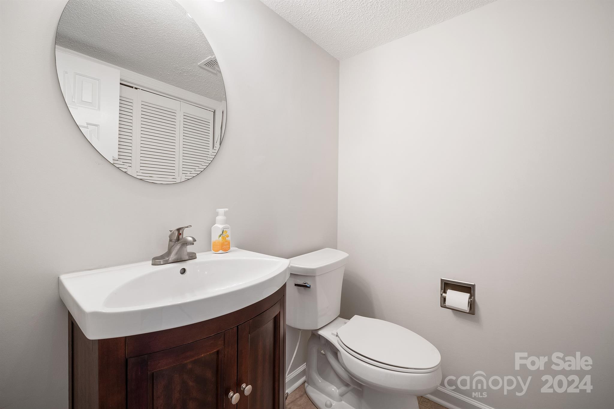 Manor Lake - Residential