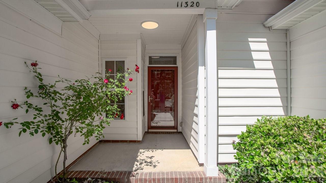 11320 Hunters Landing Drive
