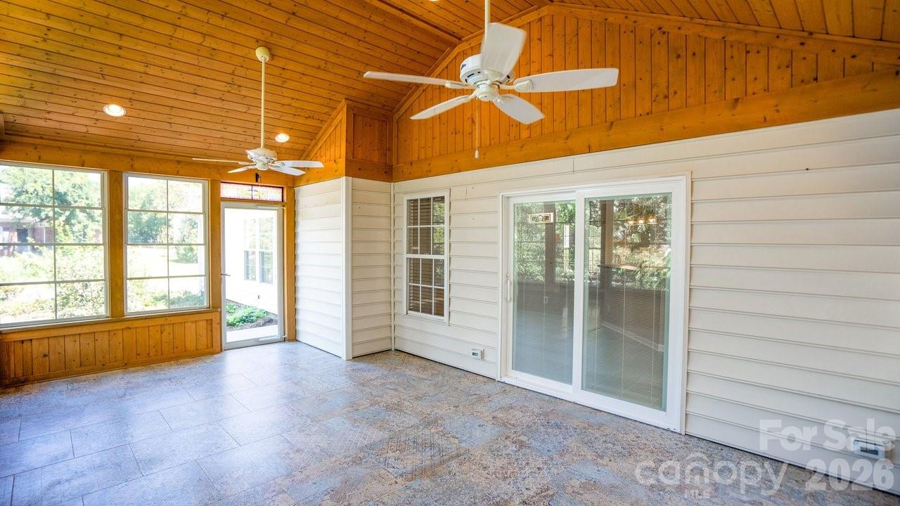 11320 Hunters Landing Drive