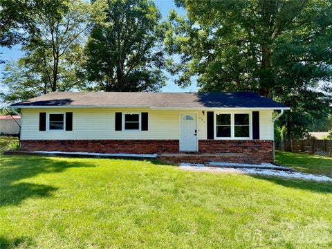 Photo of 363 Don Mcginnis Road, Lincolnton, NC 28092 (MLS # 4391850)