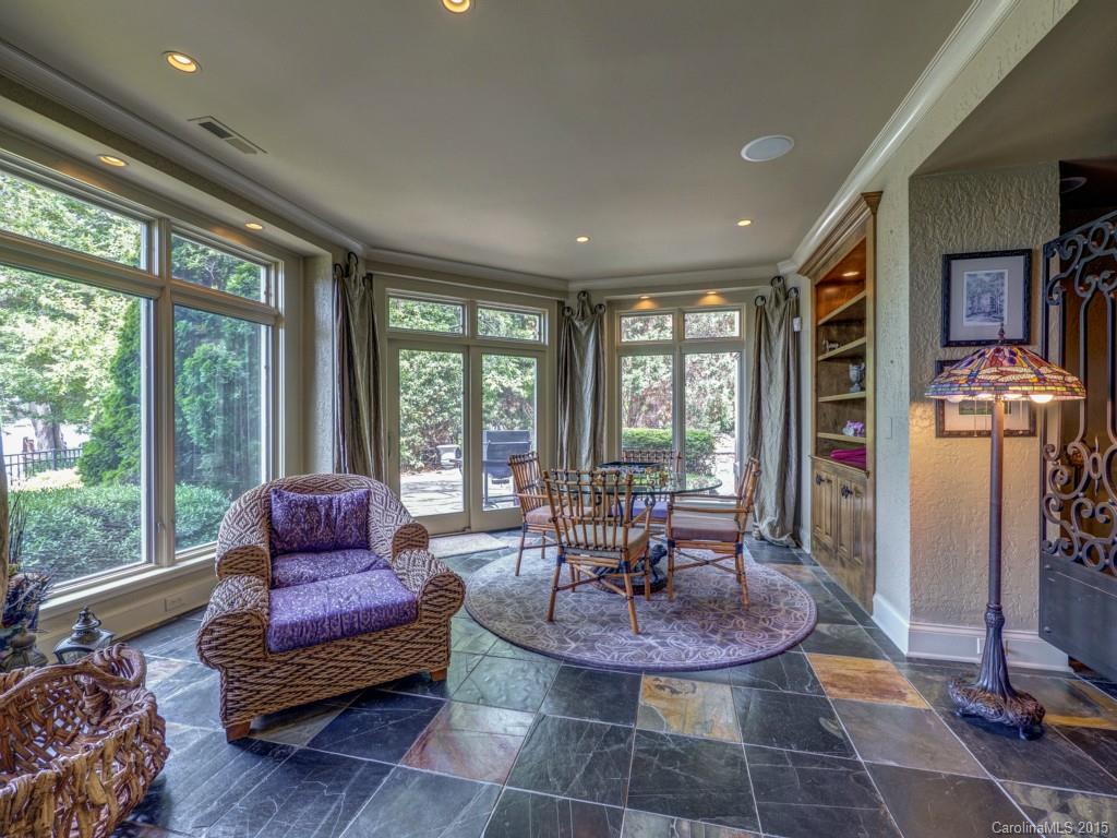 The Peninsula - Residential