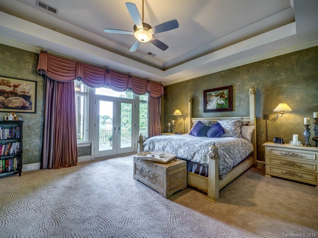 The Peninsula - Residential