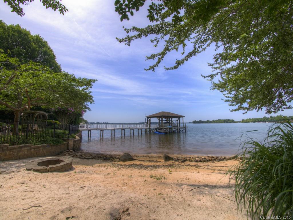 The Peninsula - Residential