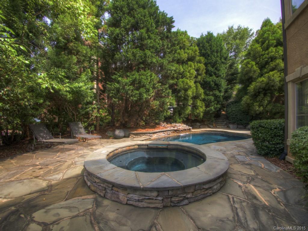 The Peninsula - Residential