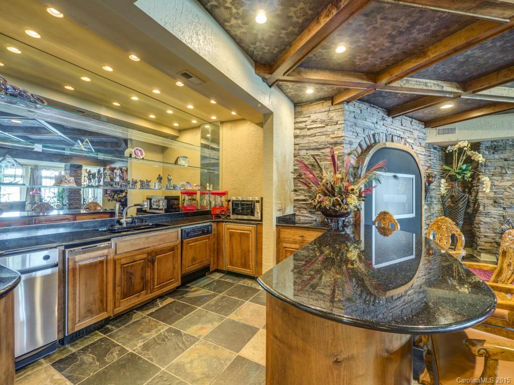 The Peninsula - Residential