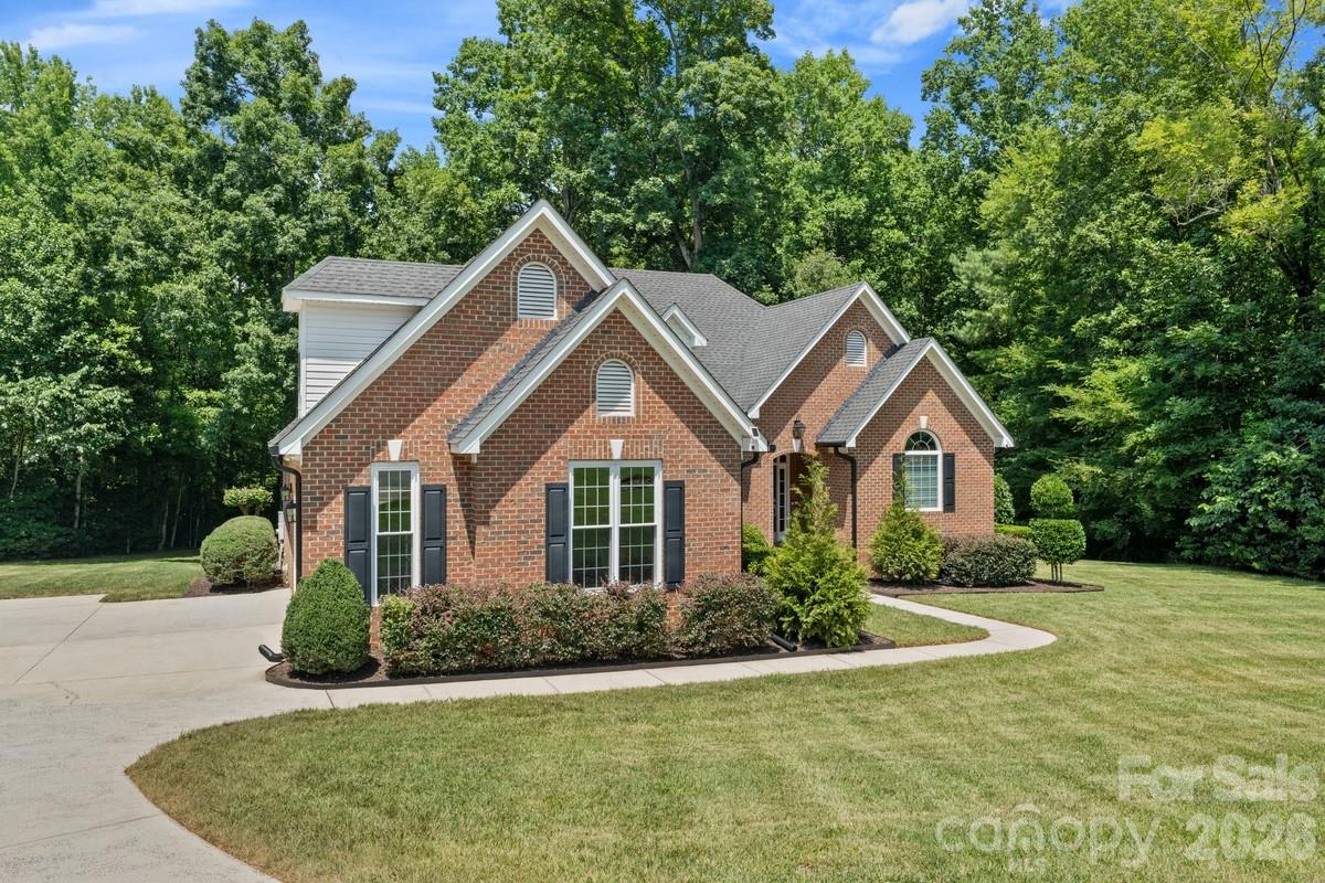 305 Forbes Court
