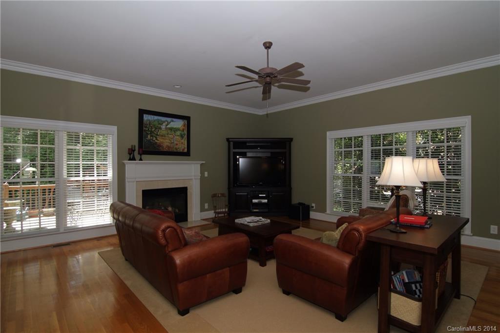 Thornton Oaks - Residential