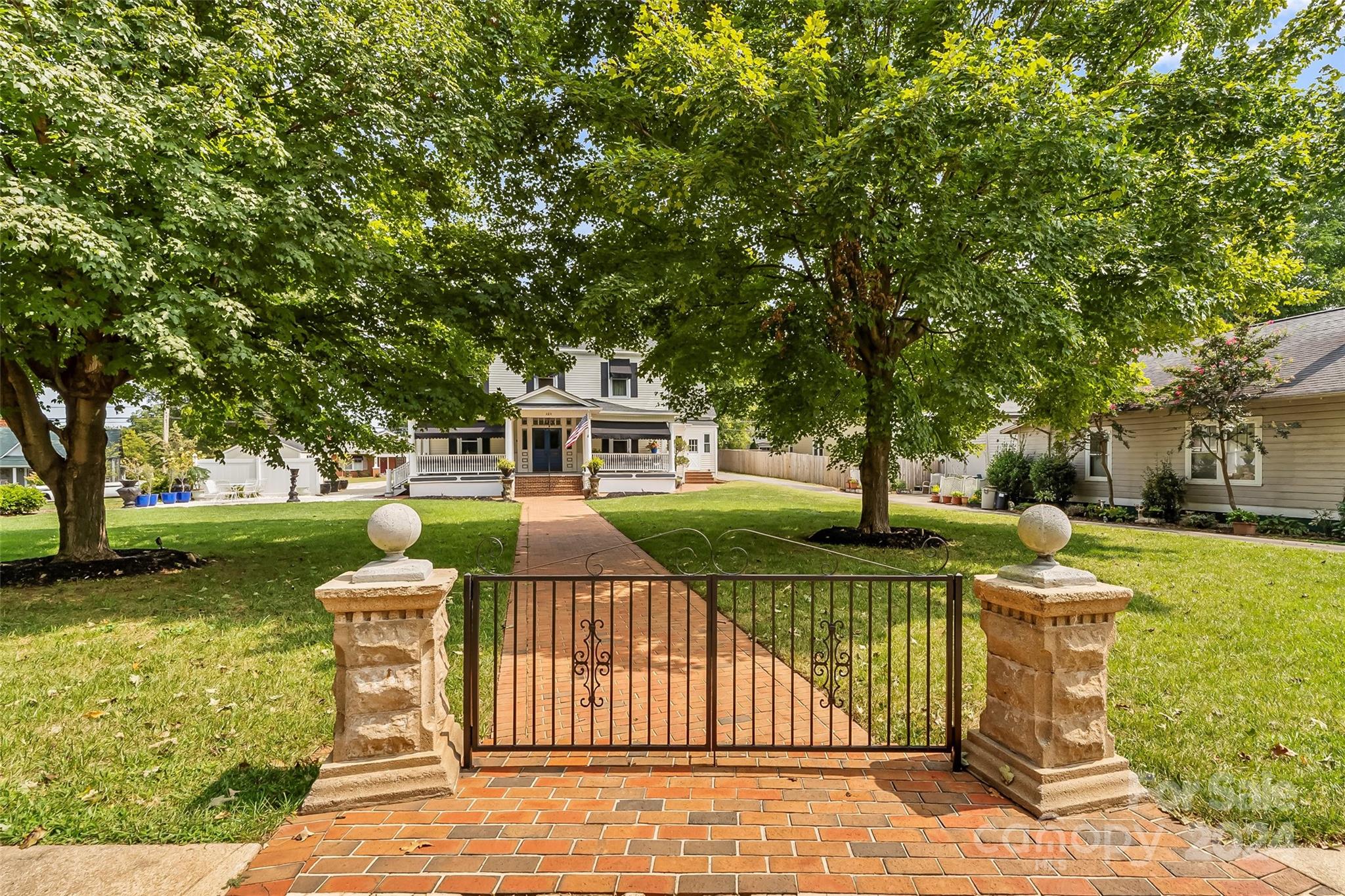 404 Avery Avenue