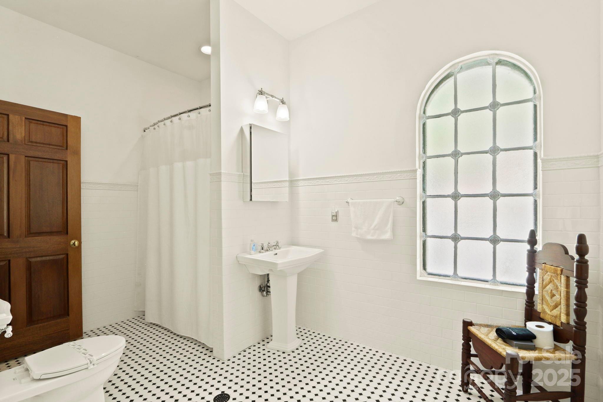 Banner Elk, North Carolina 28604, United States, 6 Bedrooms Bedrooms, ,6 BathroomsBathrooms,Residential,Active,247658