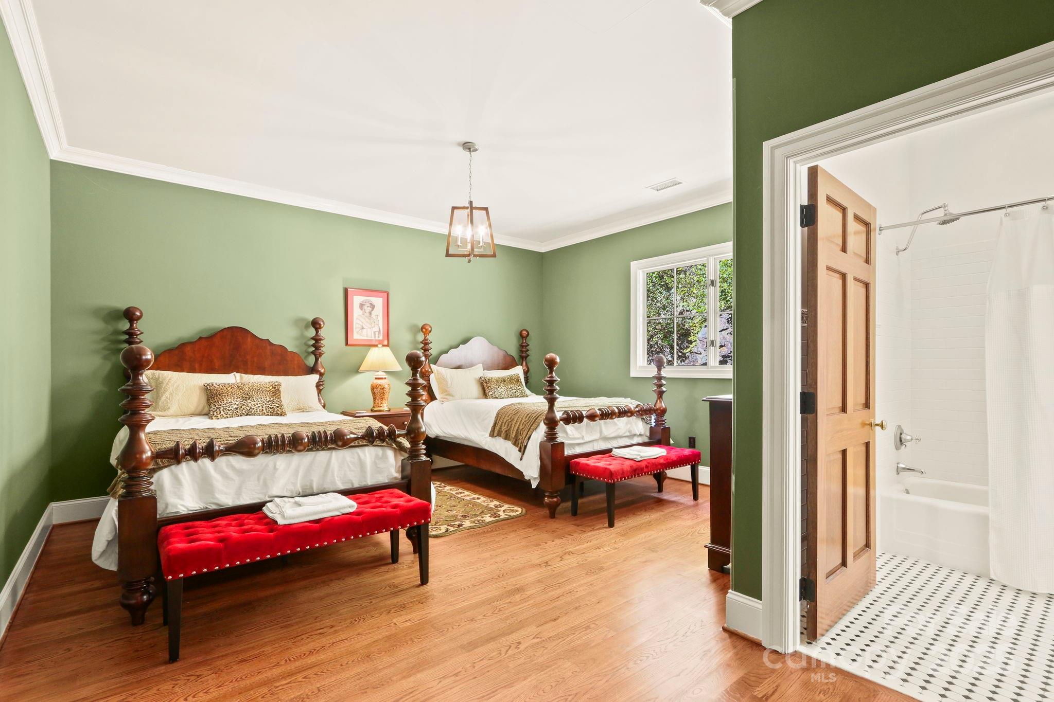 Banner Elk, North Carolina 28604, United States, 6 Bedrooms Bedrooms, ,6 BathroomsBathrooms,Residential,Active,247658