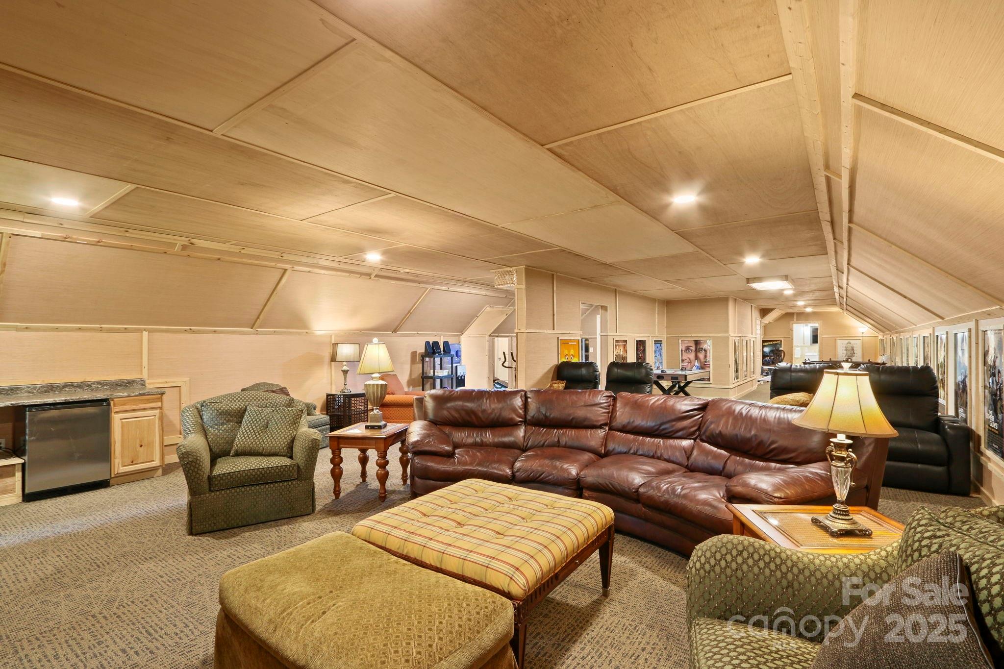 Banner Elk, North Carolina 28604, United States, 6 Bedrooms Bedrooms, ,6 BathroomsBathrooms,Residential,Active,247658