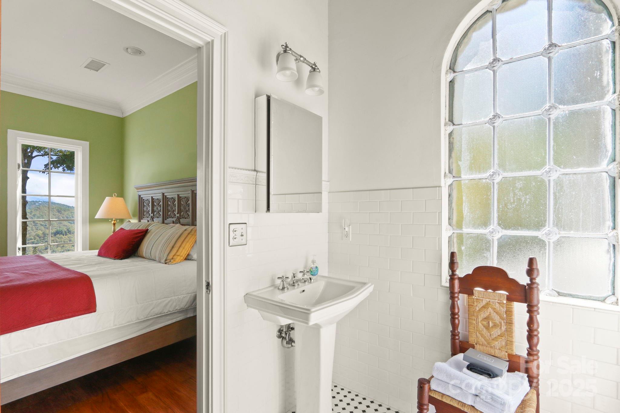 Banner Elk, North Carolina 28604, United States, 6 Bedrooms Bedrooms, ,6 BathroomsBathrooms,Residential,Active,247658