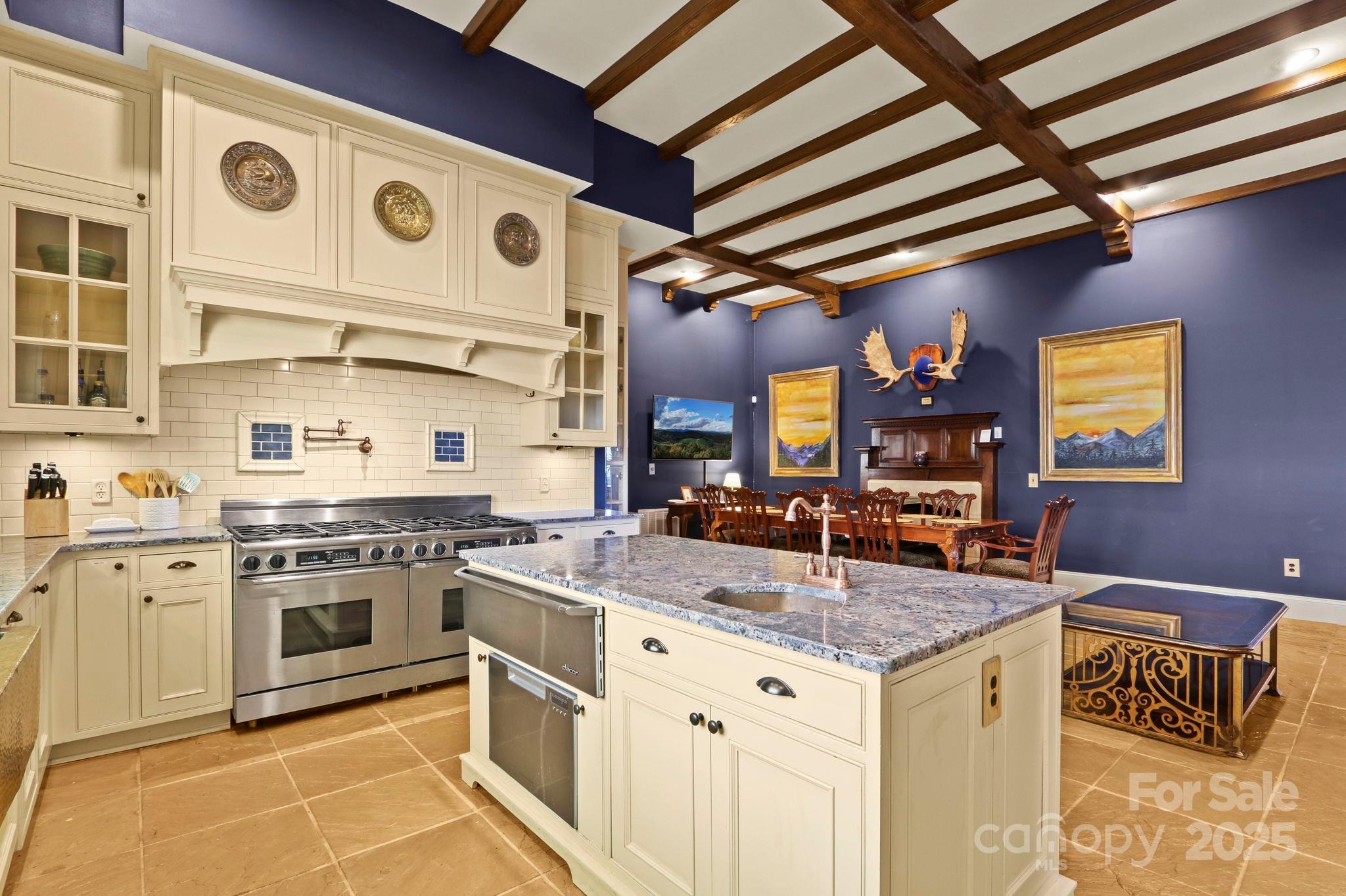 Banner Elk, North Carolina 28604, United States, 6 Bedrooms Bedrooms, ,6 BathroomsBathrooms,Residential,Active,247658