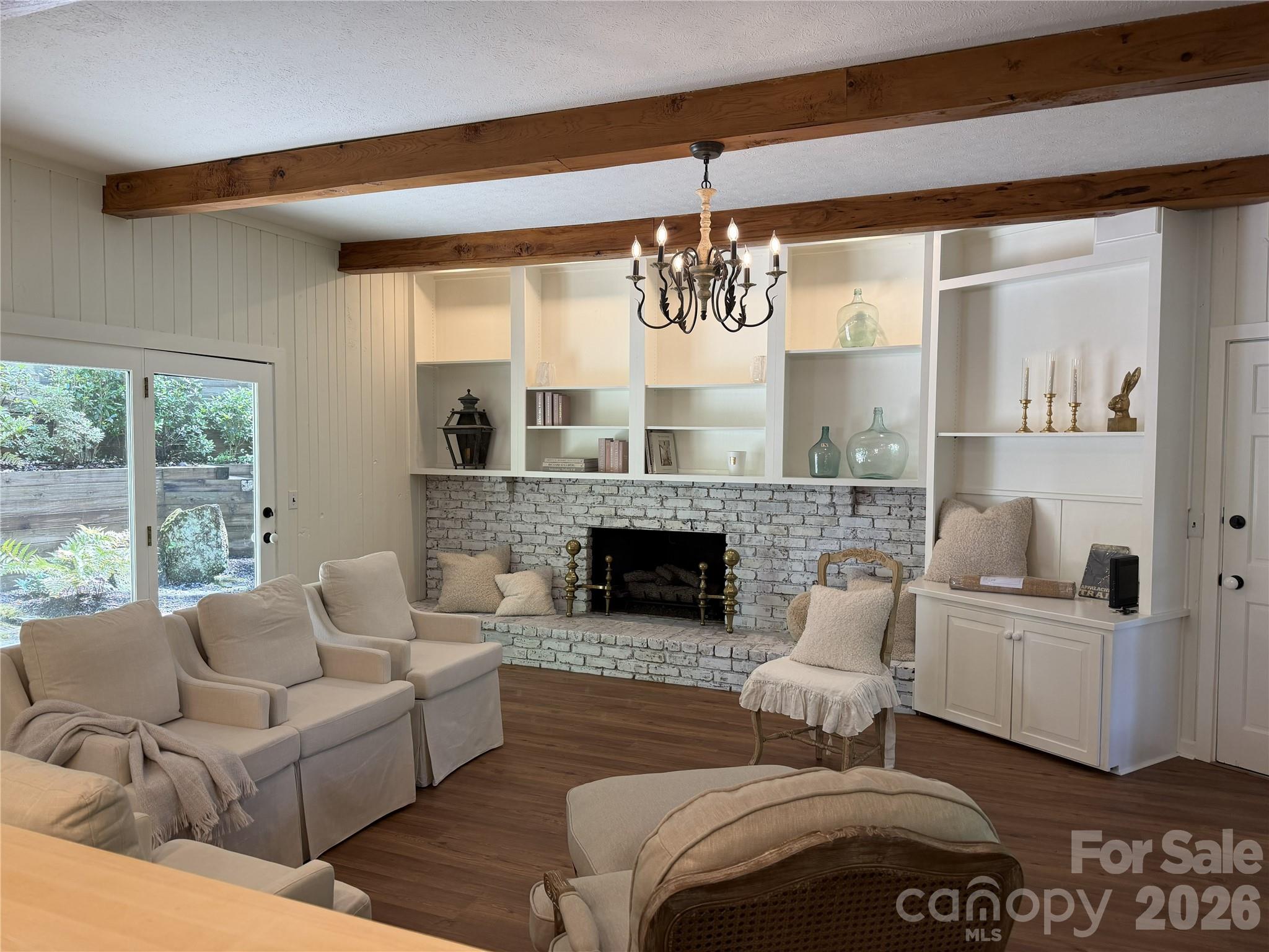 212 Estate Drive