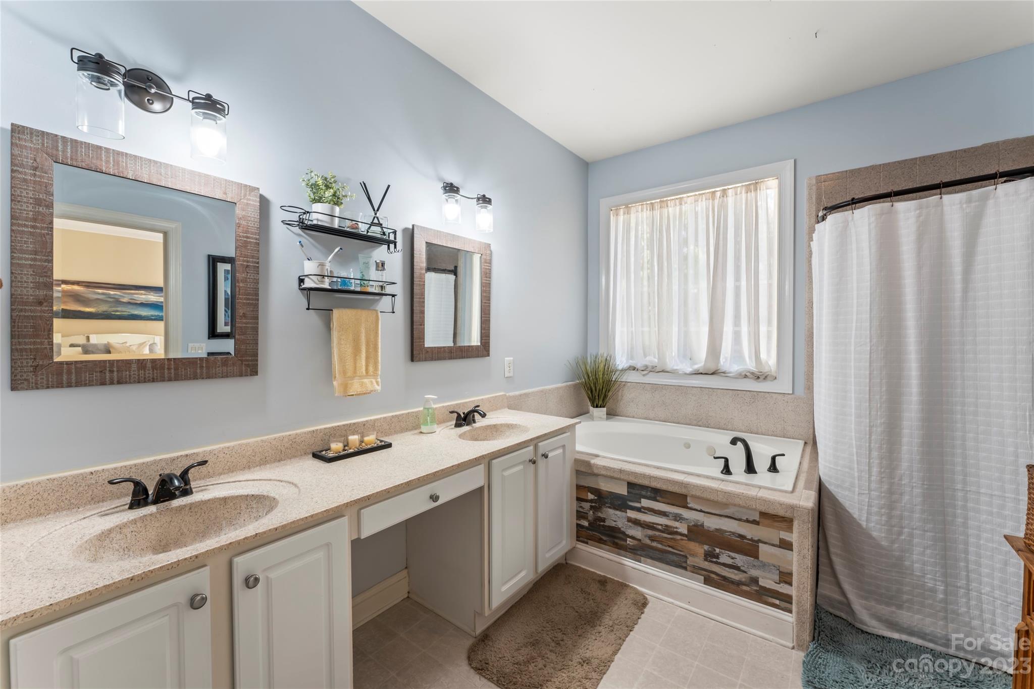 Thornhill - Residential