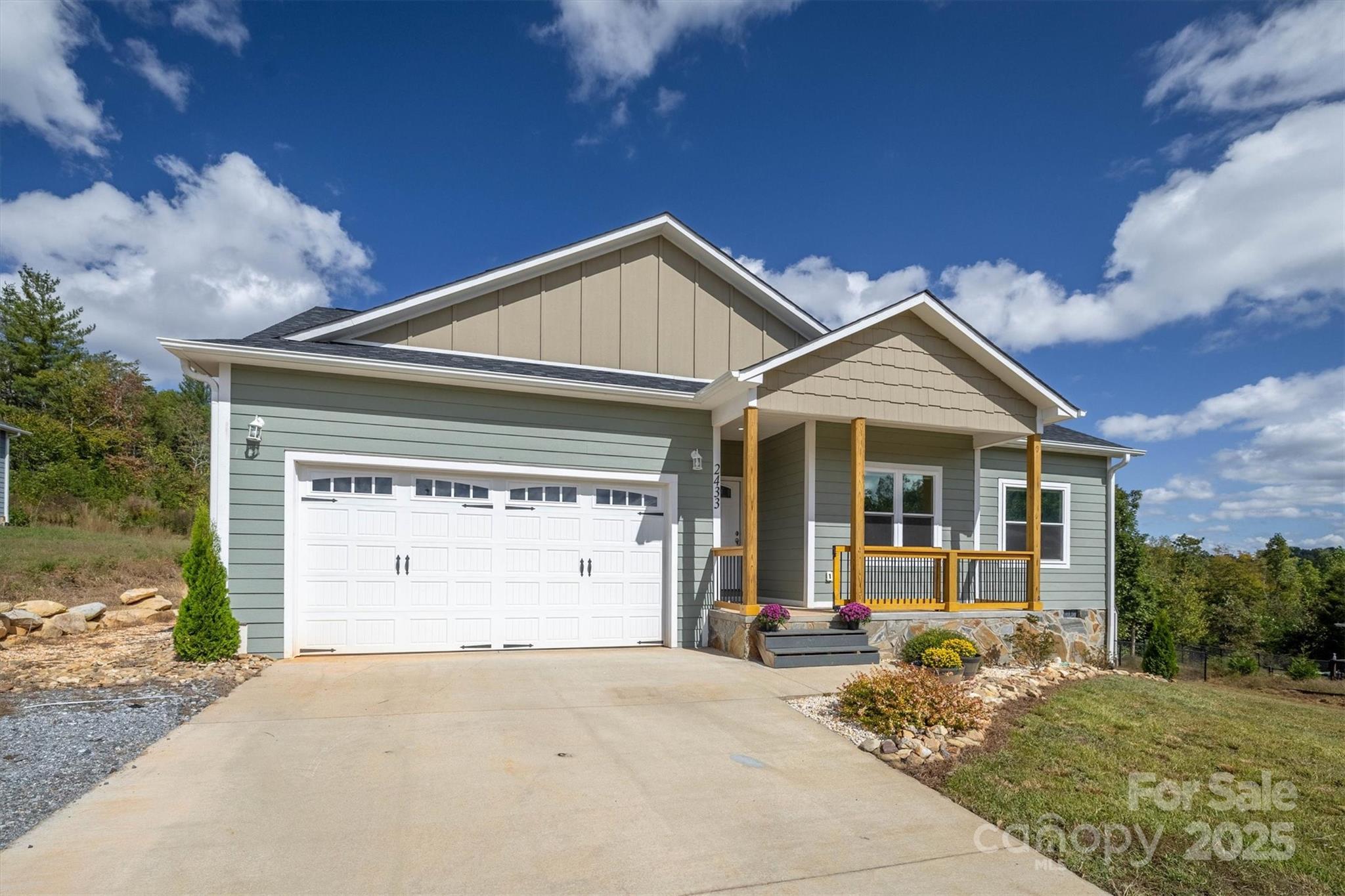 2433 Saratoga Run