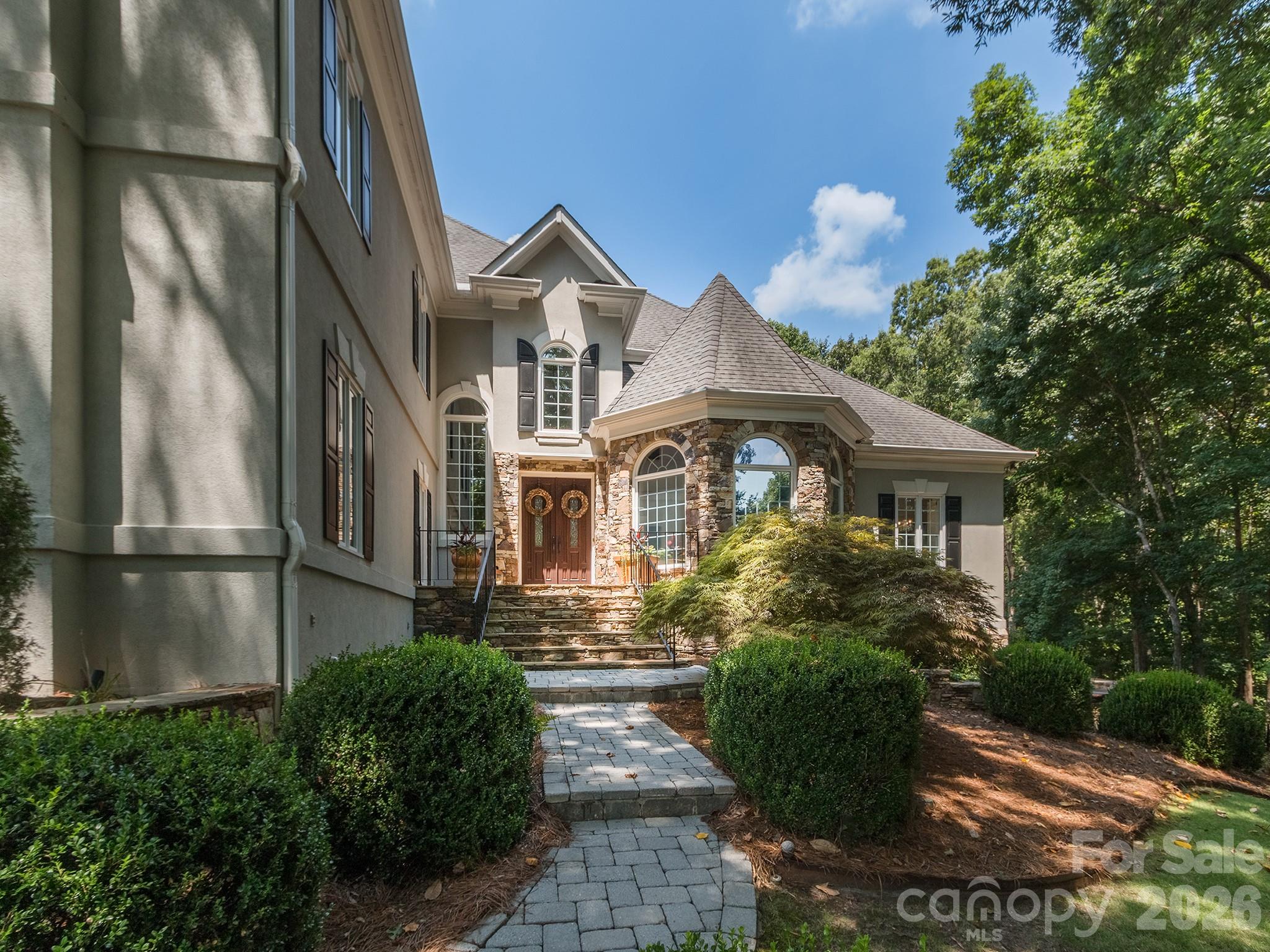 5904 Cabell View Court