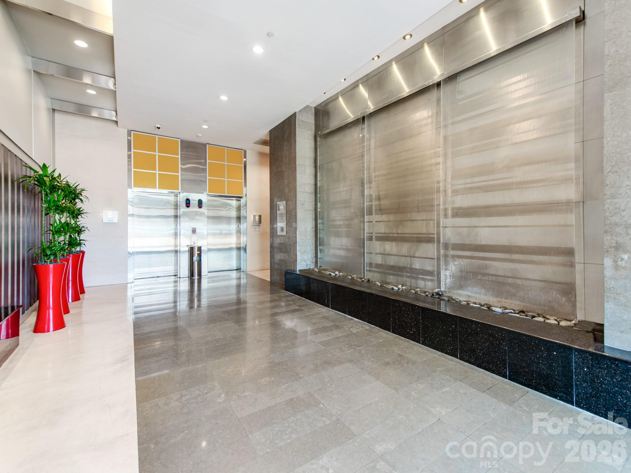 333 W Trade Street 2603