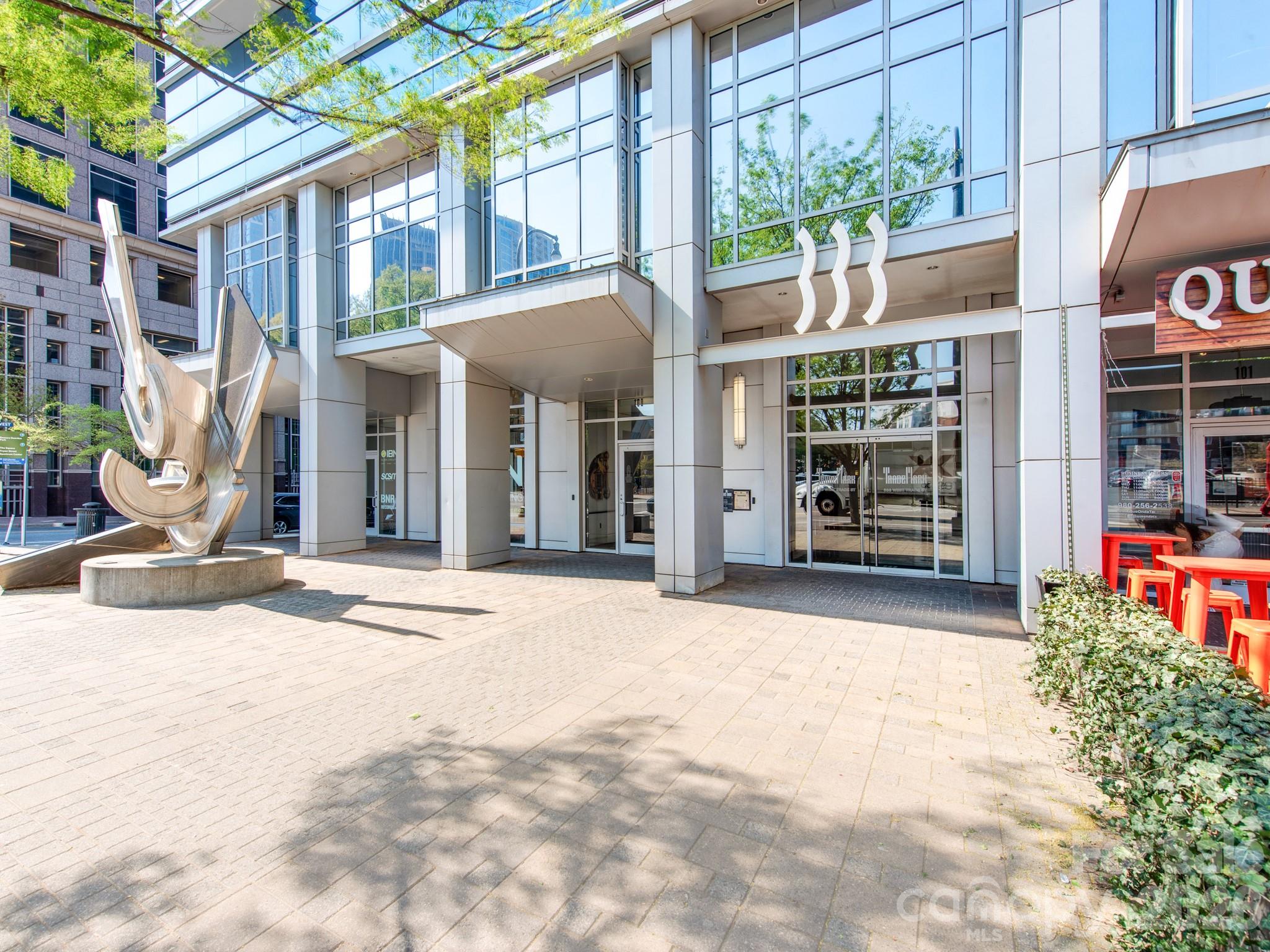 333 W Trade Street 2603