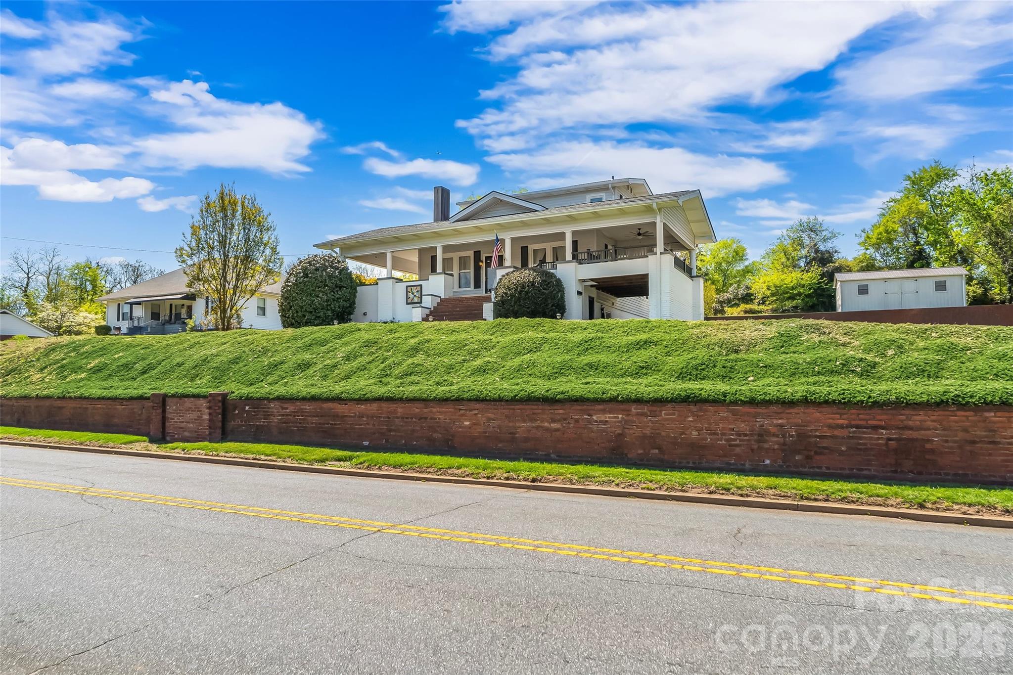 110 Burkemont Avenue