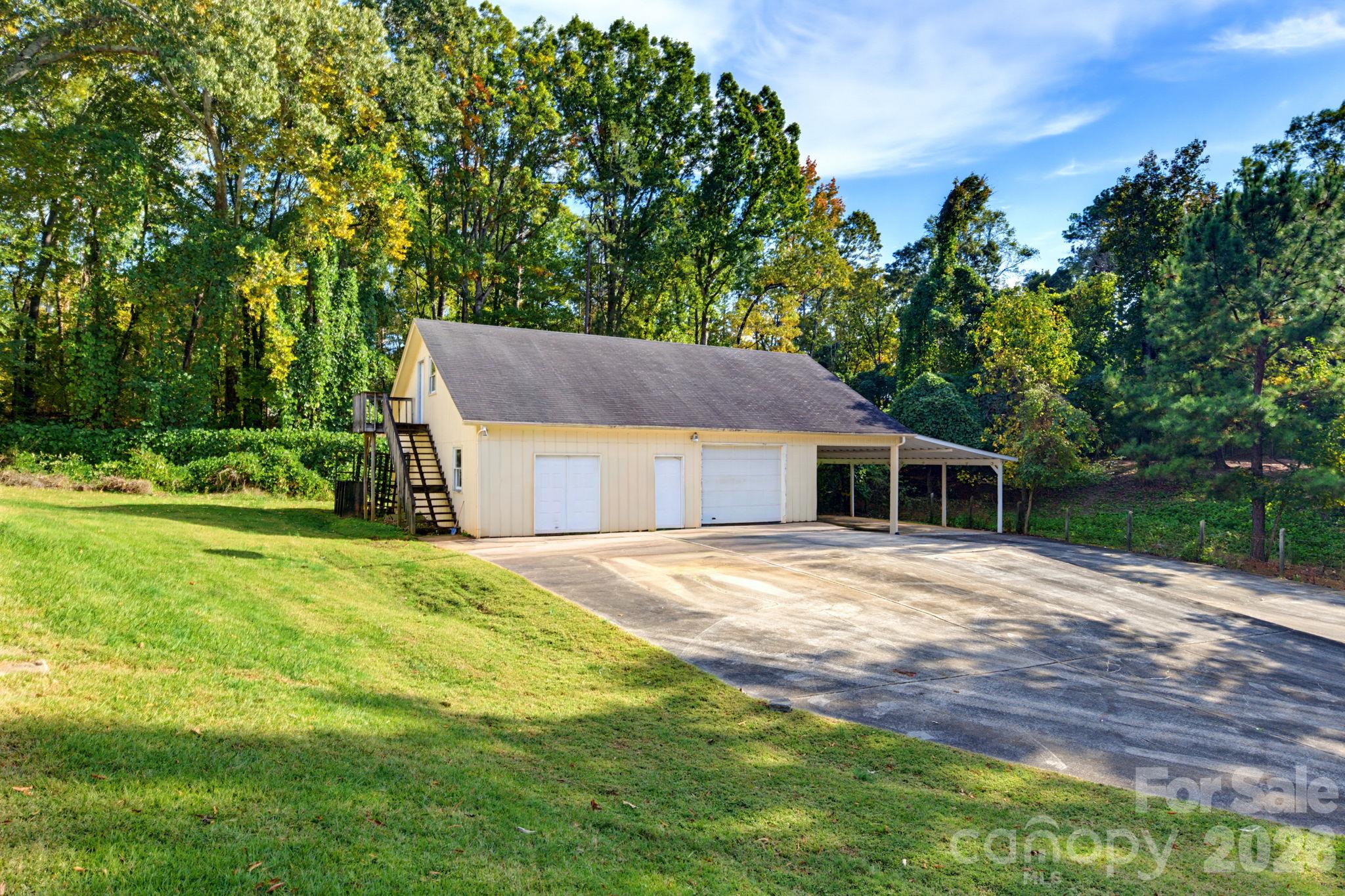 826 Silver Fox Drive