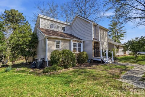 Photo of 6046 Windjammer Drive, Tega Cay, SC 29708 (MLS # 4359940)