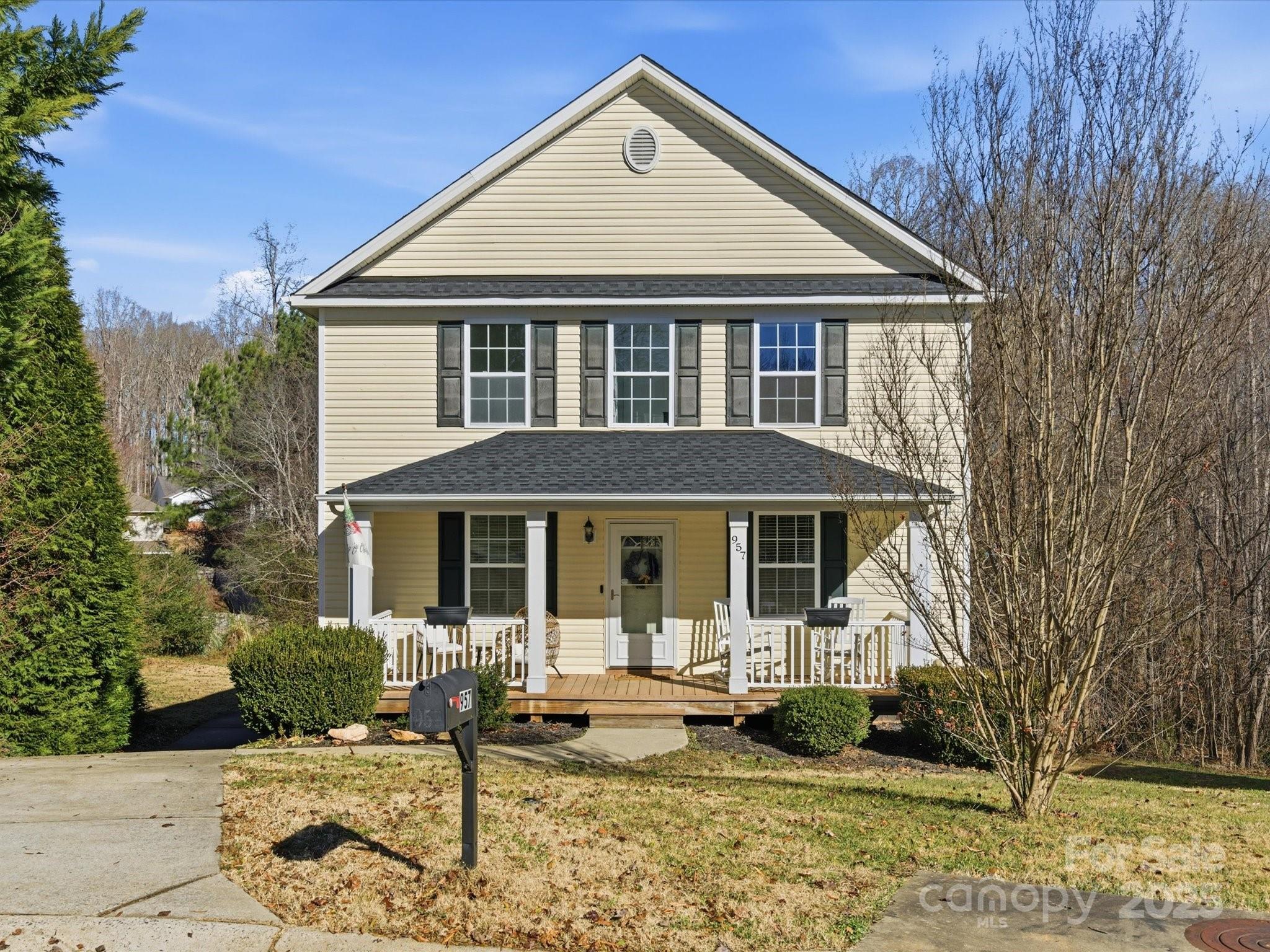 957 Poplar Forest Ridge