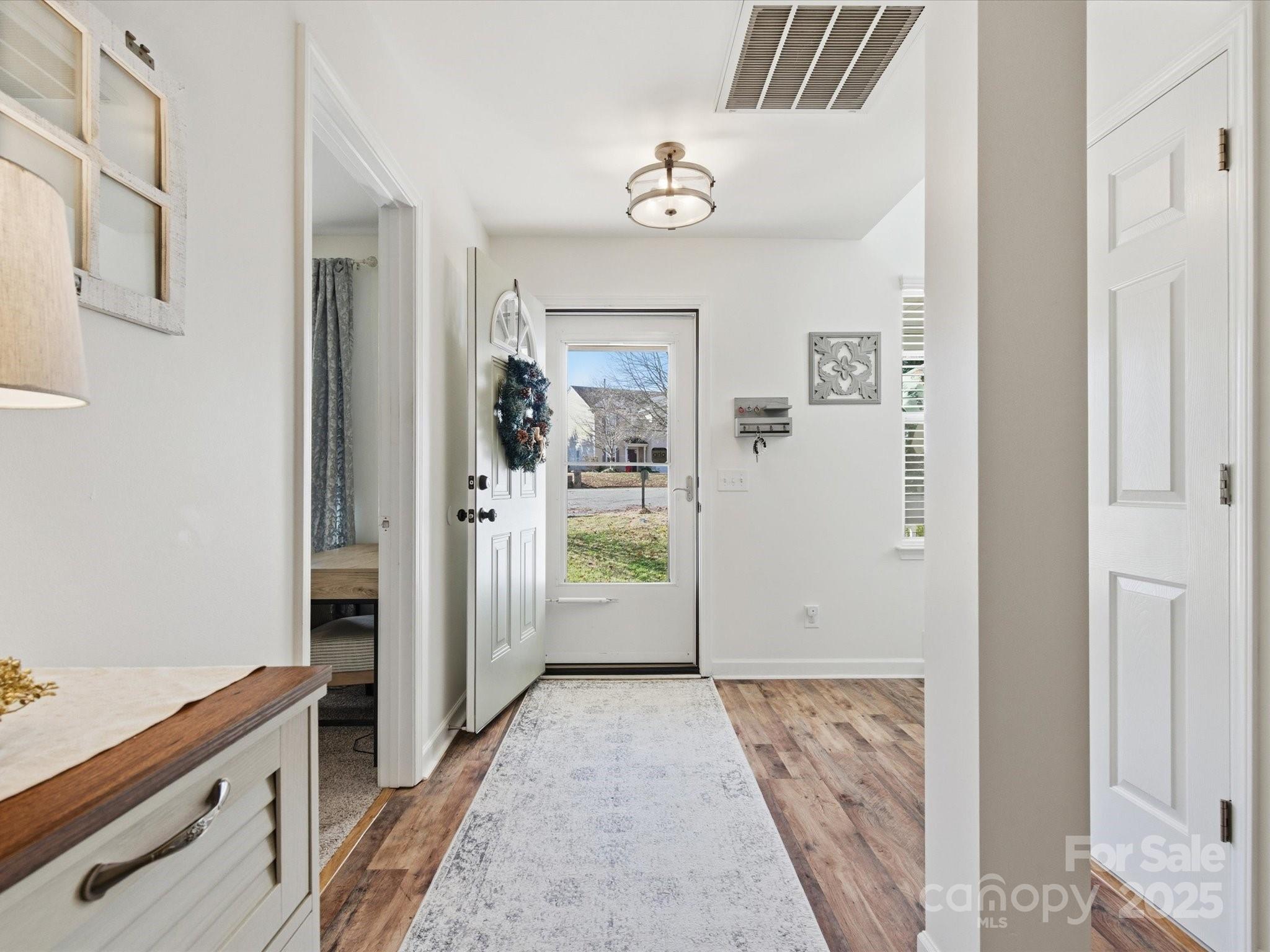 957 Poplar Forest Ridge