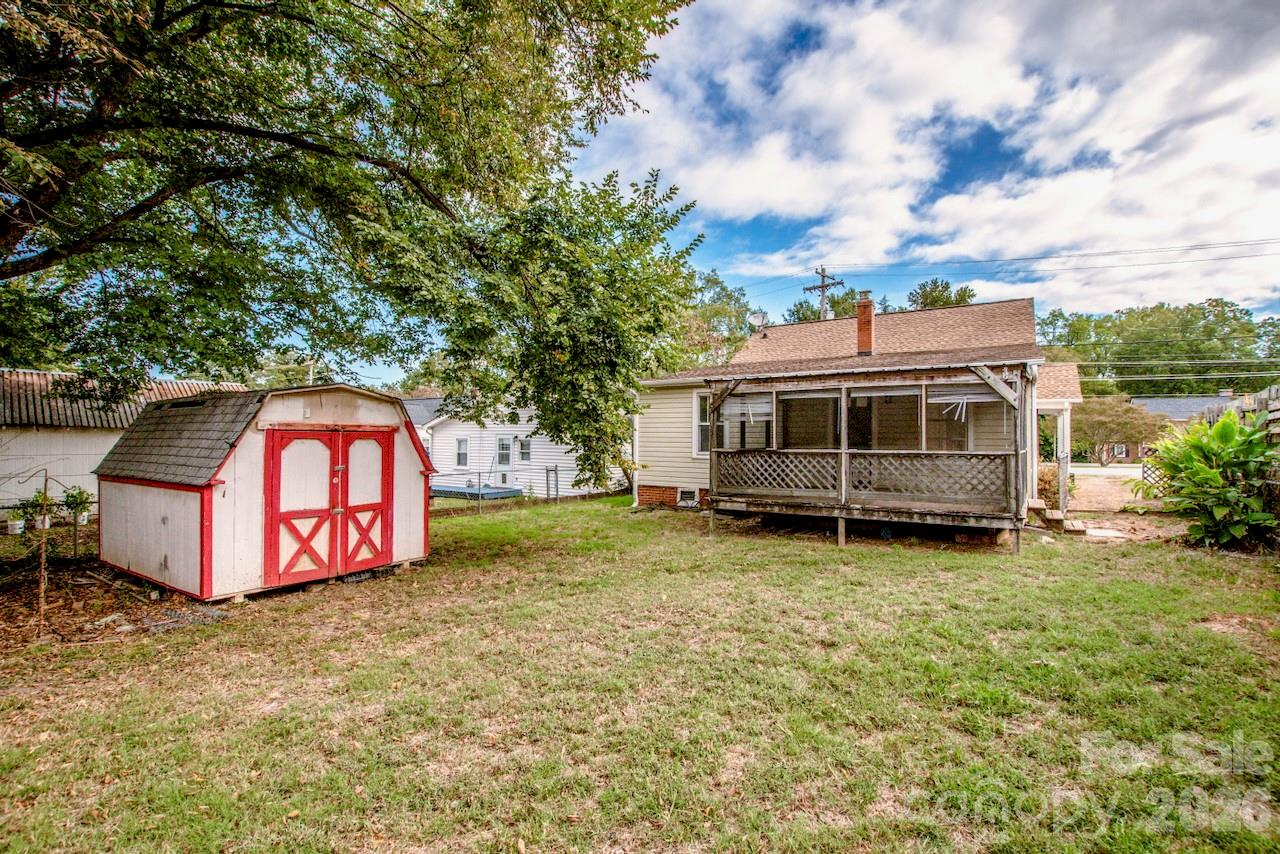 19641 S Main Street