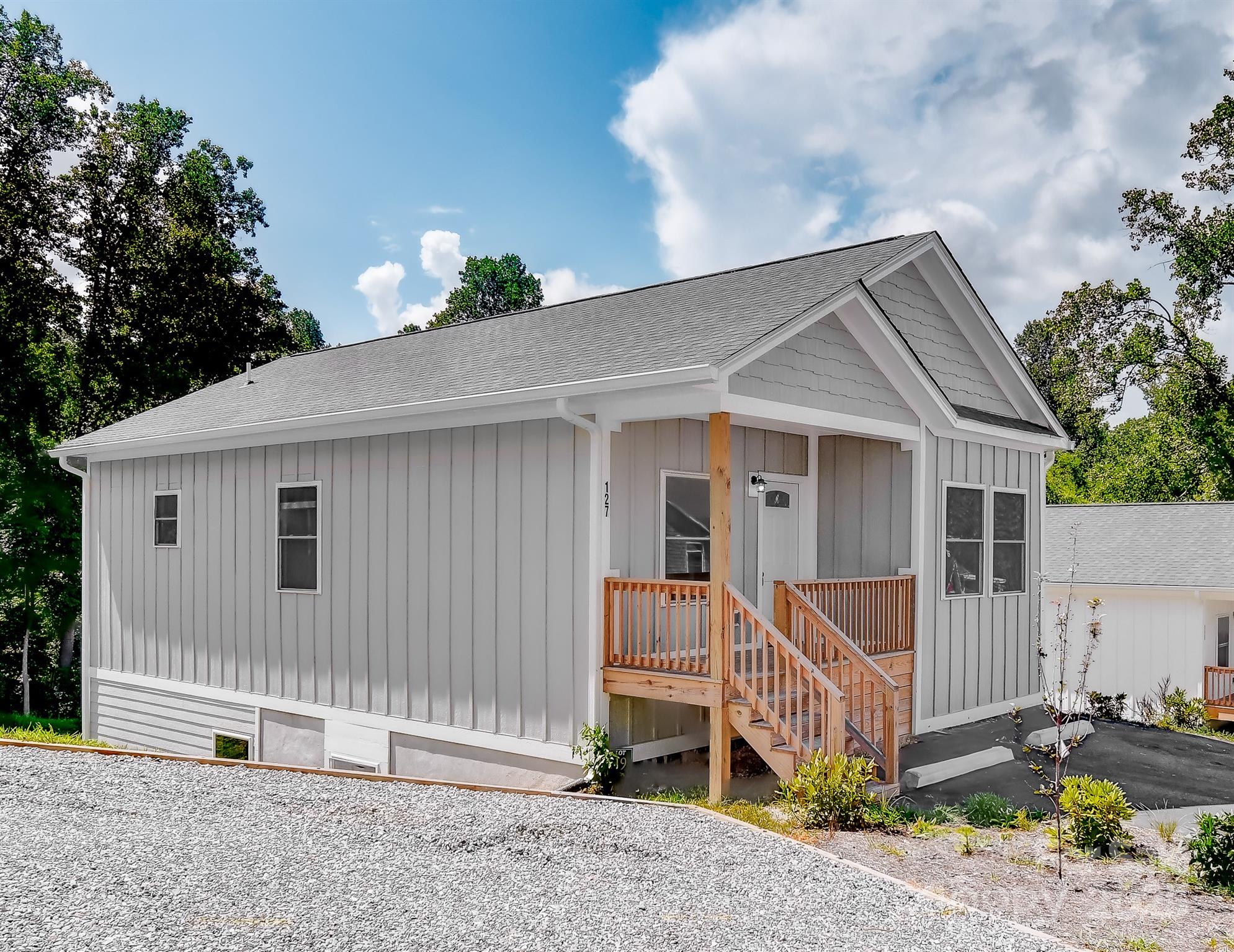 127 Northbend Drive