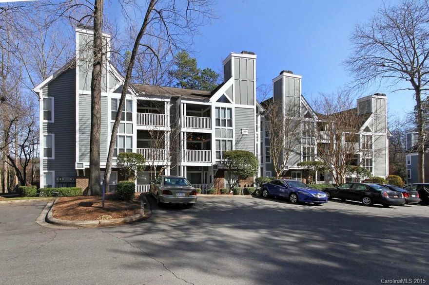 Immaculate updated condo within minutes from uptown Charlotte! Bright open floor plan with wood floors and granite surround fireplace! Fully updated kitchen with granite counters and black appliances! Tile in bath w/2 pedestal sinks. You'll love relaxing in the community pool and hot tub! Enjoy historic Eastover with trendy shopping & dining within a short walk. Great Opportunity!
