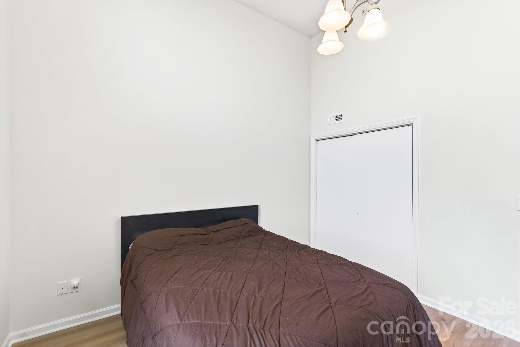 Locke Mill Plaza - Residential