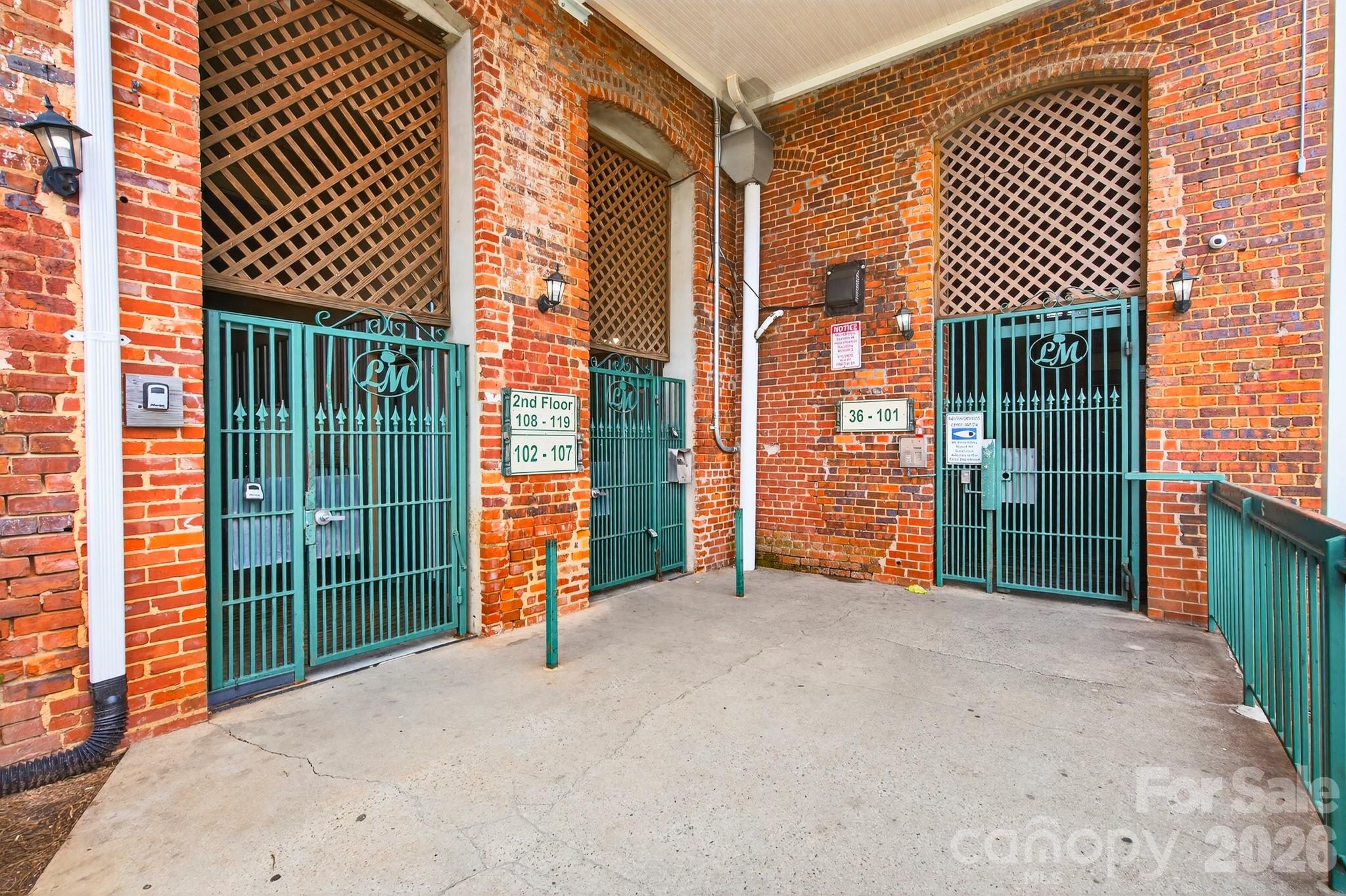 Locke Mill Plaza - Residential