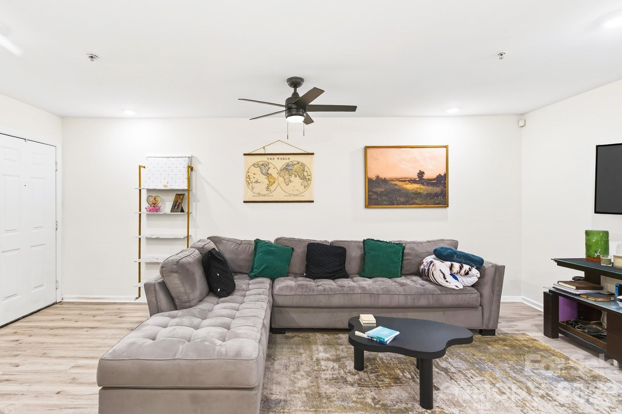 Locke Mill Plaza - Residential