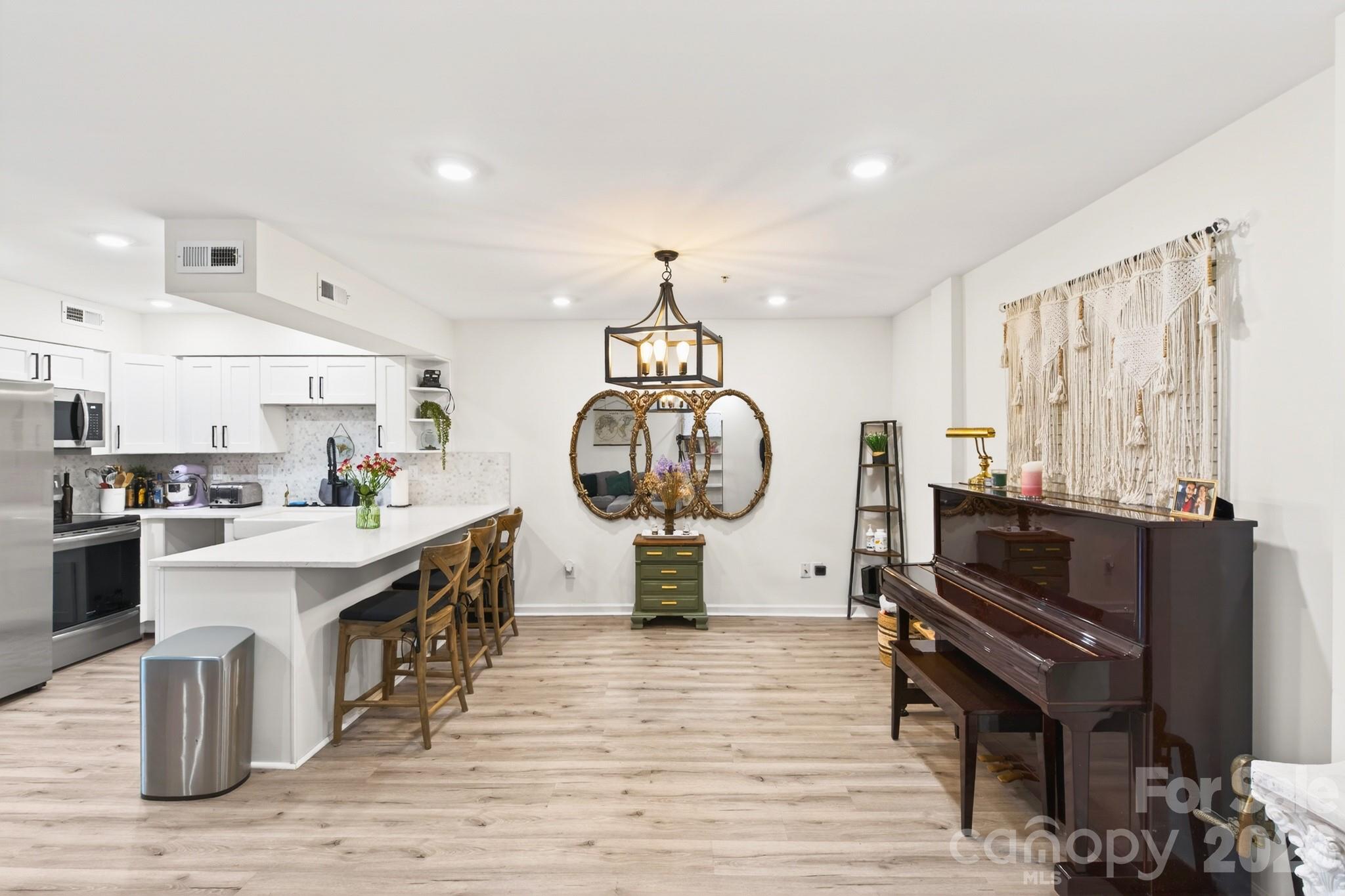 Locke Mill Plaza - Residential